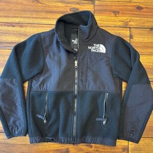 The North Face Youth Black Fleece